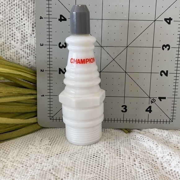 Vintage Avon Spark Plug Design Cologne Bottle. Wonderful condition/empty/witho… - Picture 4 of 5